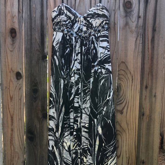 BCBGMaxAzria Silk Printed Strapless Maxi Gown NWT - Picture 3 of 10